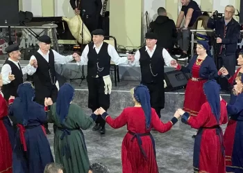 Ο ετήσιος χορός του πολιτιστικού συλλόγου Δρυάνιστα 