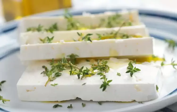 Φέτα από… χρυσάφι - Τιμές από 12 έως 15 ευρώ το κιλό Φέτα από… χρυσάφι – Τιμές από 12 έως 15 ευρώ το κιλό