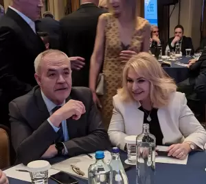 Η κα Μάνη στην ετήσια κοπή της βασιλόπιτας του ΣΦΕΕ