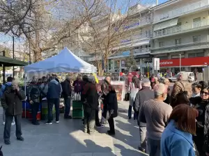 Κατερίνη: Με τα τρακτέρ στην κεντρική πλατεία της πόλης (εικόνες)