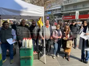 Κατερίνη: Με τα τρακτέρ στην κεντρική πλατεία της πόλης (εικόνες)