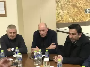 Κλιμάκιο του ΠΑΣΟΚ – ΚΙΝΑΛ στον Aγροτικό Συνεταιρισμό «ΣΑΜΨΟΥΣ» Κατερίνης εν όψει της Agrotica Κλιμάκιο του ΠΑΣΟΚ – ΚΙΝΑΛ στον Aγροτικό Συνεταιρισμό «ΣΑΜΨΟΥΣ» Κατερίνης εν όψει της agrotica