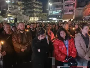 «Να μην ξεχάσουμε»: Εκατοντάδες πολίτες στο συλλαλητήριο στην Κατερίνη για την τραγωδία στα Τέμπη «Να μην ξεχάσουμε»: Εκατοντάδες πολίτες στο συλλαλητήριο στην Κατερίνη για την τραγωδία στα Τέμπη