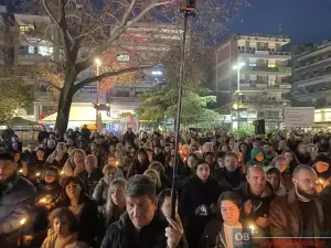 «Να μην ξεχάσουμε»: Εκατοντάδες πολίτες στο συλλαλητήριο στην Κατερίνη για την τραγωδία στα Τέμπη «Να μην ξεχάσουμε»: Εκατοντάδες πολίτες στο συλλαλητήριο στην Κατερίνη για την τραγωδία στα Τέμπη