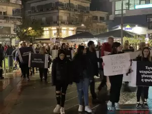 «Να μην ξεχάσουμε»: Εκατοντάδες πολίτες στο συλλαλητήριο στην Κατερίνη για την τραγωδία στα Τέμπη «Να μην ξεχάσουμε»: Εκατοντάδες πολίτες στο συλλαλητήριο στην Κατερίνη για την τραγωδία στα Τέμπη