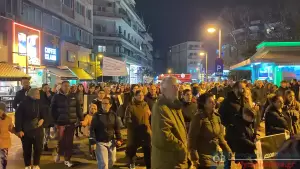 «Να μην ξεχάσουμε»: Εκατοντάδες πολίτες στο συλλαλητήριο στην Κατερίνη για την τραγωδία στα Τέμπη «Να μην ξεχάσουμε»: Εκατοντάδες πολίτες στο συλλαλητήριο στην Κατερίνη για την τραγωδία στα Τέμπη