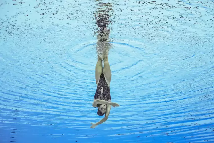 Παγκόσμια πρωταθλήτρια η Ευαγγελία Πλατανιώτη – Το πρώτο χρυσό μετάλλιο της Ελλάδας στην καλλιτεχνική κολύμβηση