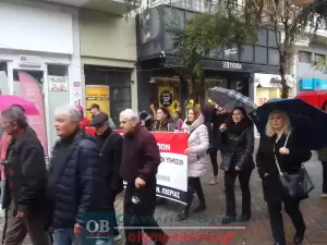 Σε εξέλιξη η απεργιακή συγκέντρωση στην πλατεία Ελευθερίας – Πανελλαδική απεργία με επίκεντρο τα Τέμπη (εικόνες και βίντεο)