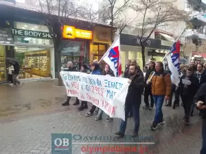 Σε εξέλιξη η απεργιακή συγκέντρωση στην πλατεία Ελευθερίας – Πανελλαδική απεργία με επίκεντρο τα Τέμπη (εικόνες και βίντεο)