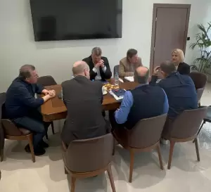 Συνάντηση εργασίας Φώντα Μπαραλιάκου με τον Δήμαρχο Κατερίνης Ιωάννη Ντούμο Συνάντηση εργασίας Φώντα Μπαραλιάκου με τον Δήμαρχο Κατερίνης Ιωάννη Ντούμο