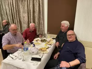 Το ΠΑΣΟΚ έκοψε την πρωτοχρονιάτικη πίτα του