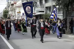 Ο Σύλλογος Θεσσαλών Πιερίας "Γεώργιος Καραϊσκάκης" στην παρέλαση της 25ης Μαρτίου.