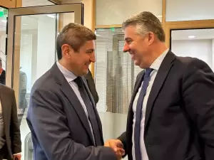 Αυγενάκης: Δημιουργούμε ένα ισχυρό θεσμικό πλαίσιο προστασίας του ελληνικού μελιού