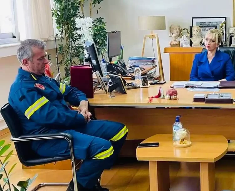 Εθιμοτυπική επίσκεψη του Γενικού Επιθεωρητή Βορείου Ελλάδος του Πυροσβεστικού Σώματος στην Αντιπεριφερειάρχη Πιερίας