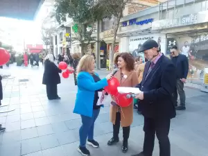 Γυναίκα θα πει… Εκδήλωση για την παγκόσμια ημέρα της γυναίκας – Συμβαίνει τώρα στην Πλατεία Ελευθερίας (βίντεο και εικόνες)