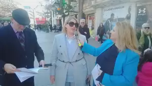 Γυναίκα θα πει… Εκδήλωση για την παγκόσμια ημέρα της γυναίκας – Συμβαίνει τώρα στην Πλατεία Ελευθερίας (βίντεο και εικόνες)