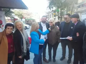 Γυναίκα θα πει… Εκδήλωση για την παγκόσμια ημέρα της γυναίκας – Συμβαίνει τώρα στην Πλατεία Ελευθερίας (βίντεο και εικόνες)