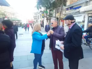 Γυναίκα θα πει… Εκδήλωση για την παγκόσμια ημέρα της γυναίκας – Συμβαίνει τώρα στην Πλατεία Ελευθερίας (βίντεο και εικόνες)