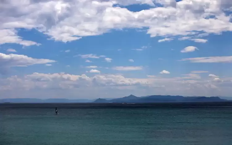 Ο καιρός στην Κατερίνη και την Πιερία σήμερα, Κυριακή 31/3: Γενικά αίθριος με αραιές νεφώσεις