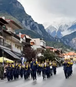 Λιτόχωρο: Η παρέλαση για την Εθνική επέτειο της 25ης