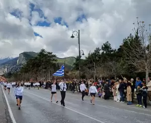 Λιτόχωρο: Η παρέλαση για την Εθνική επέτειο της 25ης
