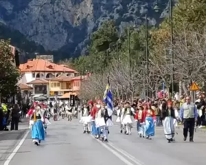 Λιτόχωρο: Η παρέλαση για την Εθνική επέτειο της 25ης