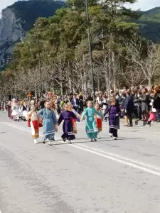 Λιτόχωρο: Η παρέλαση για την Εθνική επέτειο της 25ης