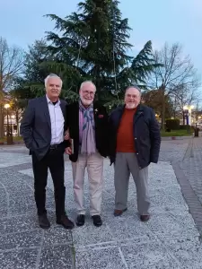 Ο ποιητής Ανώνης Σκιαθάς στη Πύδνα, Σφενδάμη, Μεθώνη, Αιγίνιο Ο ποιητής Ανώνης Σκιαθάς στη Πύδνα, Σφενδάμη, Μεθώνη, Αιγίνιο