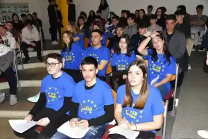 Ο ρόλος της Ευρωπαϊκής Ένωσης στη ζωή μας – Από την κάλπη στην οθόνη μας κι από εκεί σε ένα καλύτερο αύριο Ο ρόλος της Ευρωπαϊκής Ένωσης στη ζωή μας – Από την κάλπη στην οθόνη μας κι από εκεί σε ένα καλύτερο αύριο