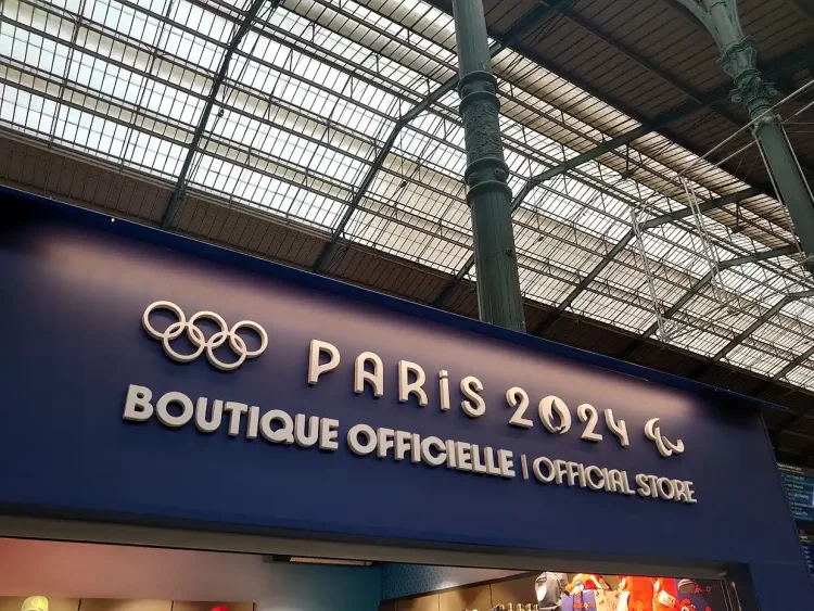 Σαρανταοχτώ ώρες στο Παρίσι που ετοιμάζεται για τους Ολυμπιακούς Αγώνες 2024