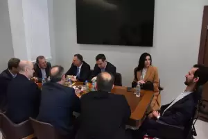 Στο Δημαρχείο Κατερίνης o Ευρωβουλευτής Στέλιος Κυμπουρόπουλος Στο Δημαρχείο Κατερίνης O Ευρωβουλευτής Στέλιος Κυμπουρόπουλος