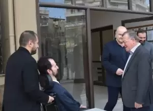 Στο Δημαρχείο Κατερίνης o Ευρωβουλευτής Στέλιος Κυμπουρόπουλος Στο Δημαρχείο Κατερίνης O Ευρωβουλευτής Στέλιος Κυμπουρόπουλος