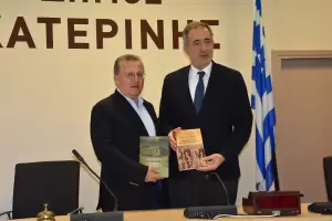 Συνάντηση του Δημάρχου Κατερίνης, Ιωάννη Ντούμου, με τον Υφυπουργό Εσωτερικών Στάθη Κωνσταντινίδη
