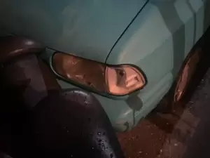 Τράκαρε αυτοκίνητα στον Κορινό Πιερίας και αναζητείται (εικόνες)