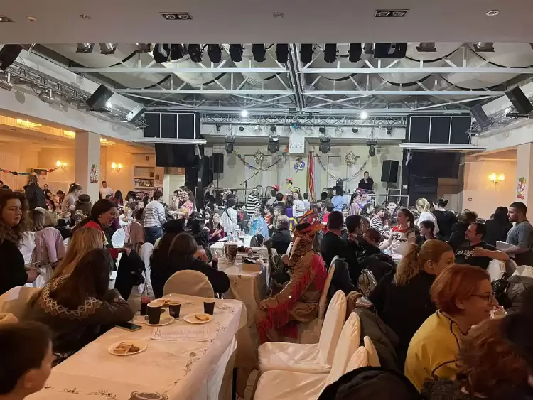 Χορό με κέφι  για  μικρά παιδιά διοργάνωσαν την  περασμένη Κυριακή οι  Αστυνομικοί της  Πιερίας.