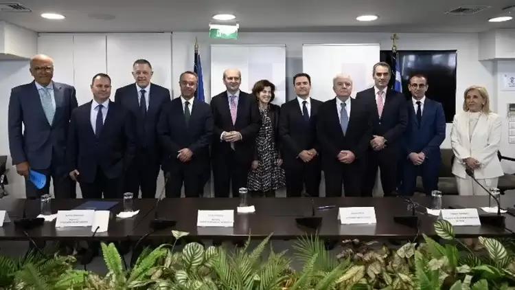 Υπεγράφη η σύμβαση παραχώρησης της Εγνατίας Οδού Υπεγράφη η σύμβαση παραχώρησης της Εγνατίας Οδού