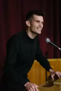 Αιγίνιο: Η κωμόπολη των πελαργών