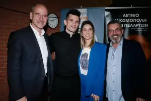 Αιγίνιο: Η κωμόπολη των πελαργών