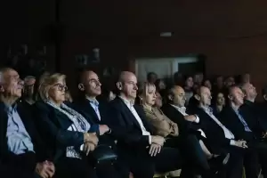 Αιγίνιο: Η κωμόπολη των πελαργών