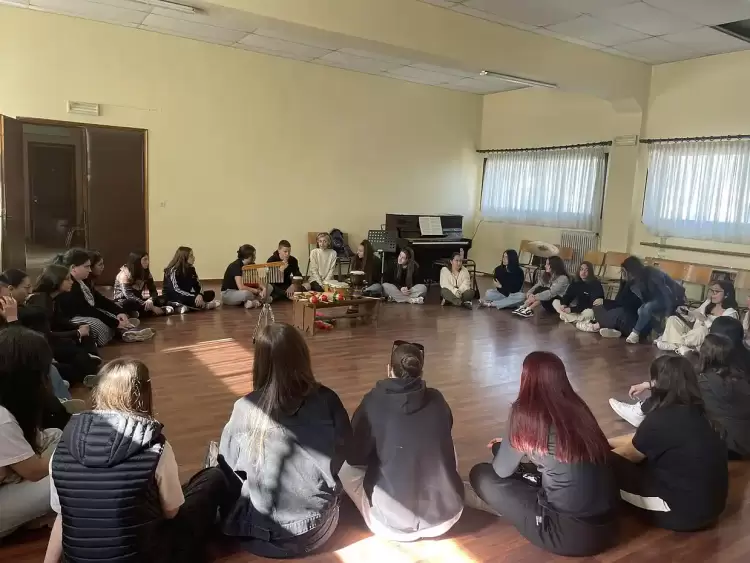 Δήμος Κατερίνης – Δημοτικό Ωδείο: Βιωματικό εργαστήρι μουσικοκινητικής αγωγής για τους μαθητές του 2ου ΕΠΑΛ Δήμος Κατερίνης – Δημοτικό Ωδείο: Βιωματικό εργαστήρι μουσικοκινητικής αγωγής για τους μαθητές του 2ου ΕΠΑΛ