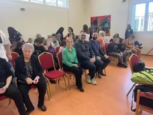 Εκδήλωση της χορωδίας των ΚΑΠΗ Κατερίνης στο Ειδικό Δημοτικό Σχολείο Εκδήλωση της χορωδίας των ΚΑΠΗ Κατερίνης στο Ειδικό Δημοτικό Σχολείο