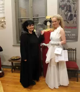 Η μαγεία της τέχνης του θεάτρου στο Κέντρο Τεχνών Εννέα Μούσες