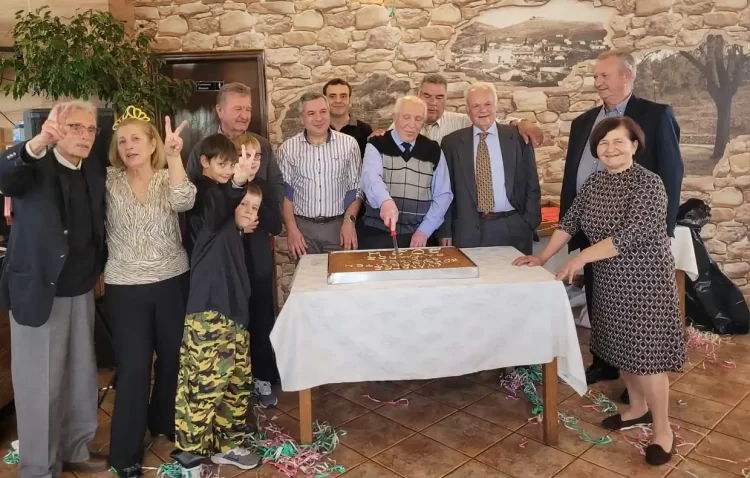 Με επιτυχία έκοψαν  πίτα και φέτος στη Φυλή τα μέλη του Συλλόγου Κοκκινοπλιτών Αττικής