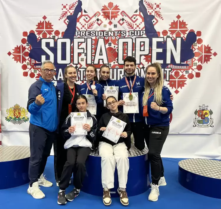 Σωρεία μεταλλίων για τον Πιερικό αθλητικό σύλλογο μαχητικών αθλημάτων ο Μάξιμος (εικόνες) Σωρεία μεταλλίων για τον Πιερικό αθλητικό σύλλογο μαχητικών αθλημάτων ο Μάξιμος