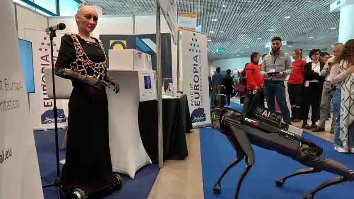 Στο Ηράκλειο η Sophia, το διασημότερο ανθρωπόμορφο ρομπότ, για την Ολυμπιάδα Ρομποτικής