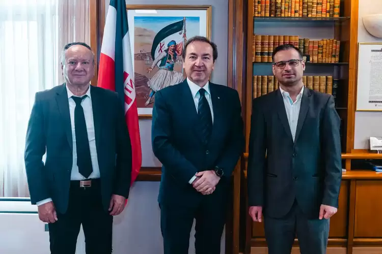 Συνάντηση της Ένωσης Συντακτών Επαρχιακού Τύπου με τον Υφυπουργό Δικαιοσύνης Ιωάννη Μπούγα Συνάντηση της Ένωσης Συντακτών Επαρχιακού Τύπου με τον Υφυπουργό Δικαιοσύνης Ιωάννη Μπούγα