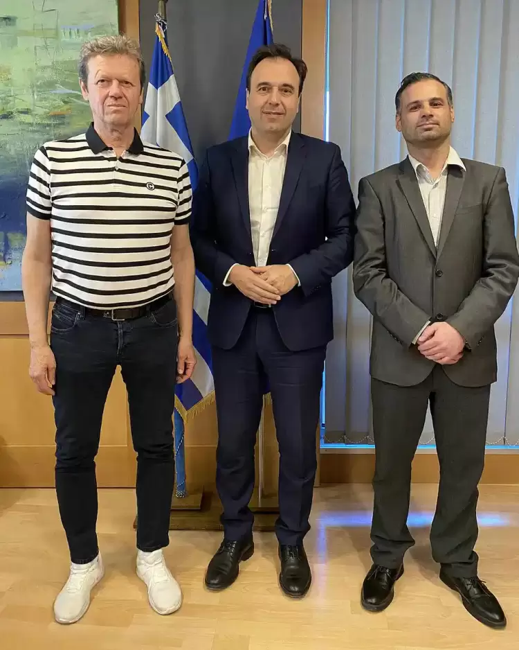 Συνάντηση της Ένωσης Συντακτών Επαρχιακού Τύπου με τον Υπουργό Ψηφιακής Διακυβέρνησης Δημήτρη Παπαστεργίου Συνάντηση της Ένωσης Συντακτών Επαρχιακού Τύπου με τον Υπουργό Ψηφιακής Διακυβέρνησης Δημήτρη Παπαστεργίου