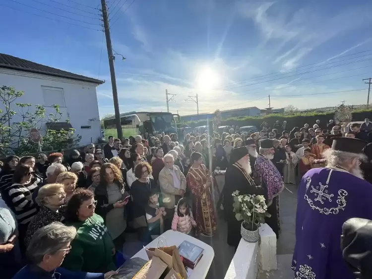 Θυρανοίξια Παρεκκλησίου του Αγ. Λαζάρου από τον Μητροπολίτη Κίτρους κ. Γεώργιο Θυρανοίξια Παρεκκλησίου του Αγ. Λαζάρου από τον Μητροπολίτη Κίτρους κ. Γεώργιο