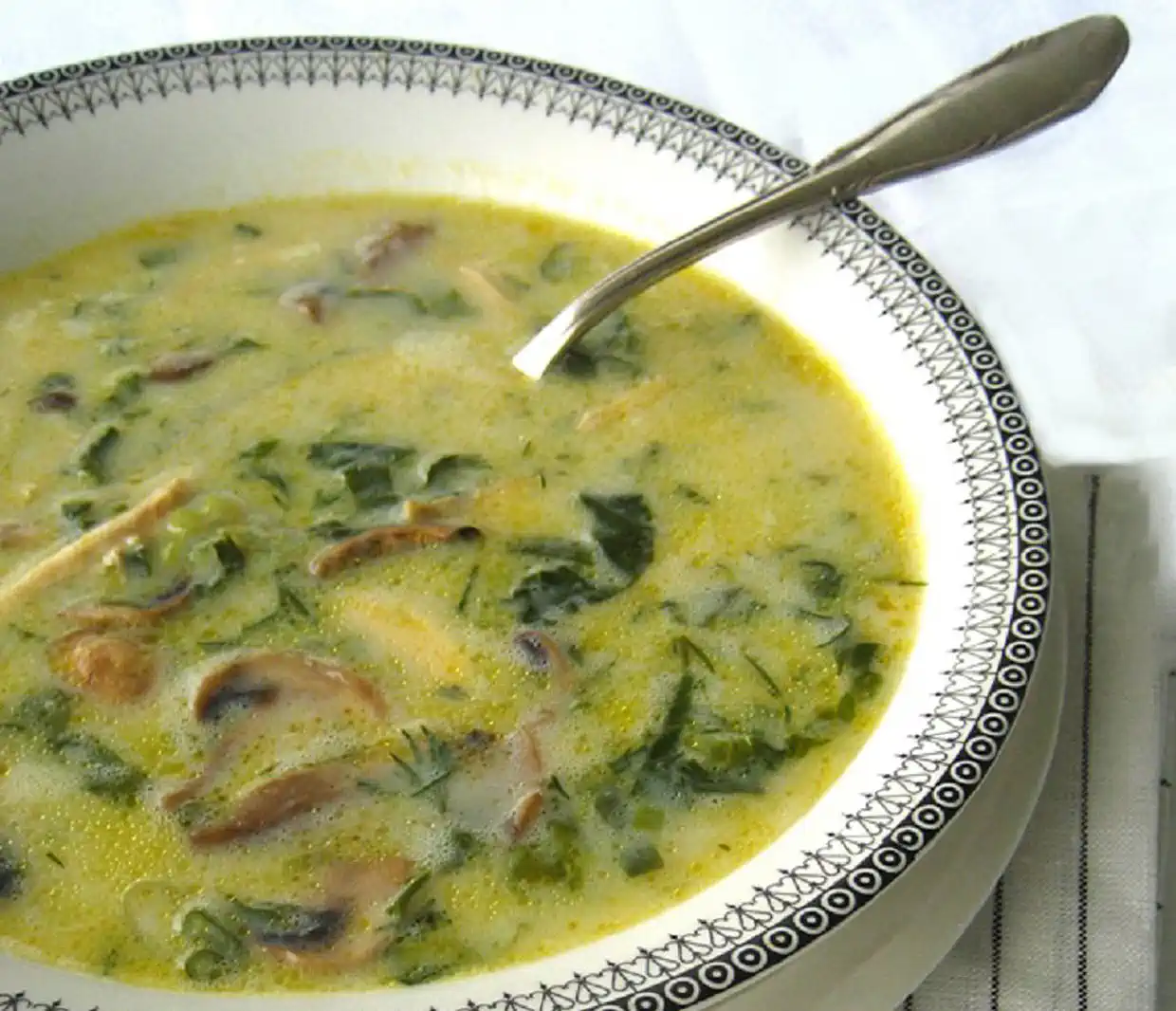 Τι θα φάμε σήμερα: Νηστίσιμη αγιορείτικη σούπα με μανιτάρια