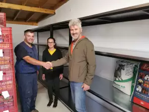 Τράπεζα τροφίμων και φαρμάκων για αδέσποτα ζώα